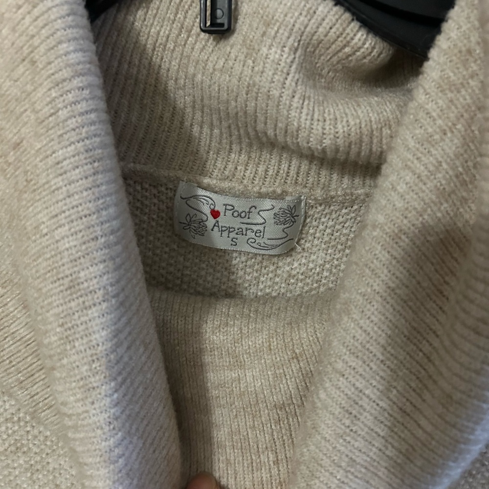 Sz. Small turtle neck sweater